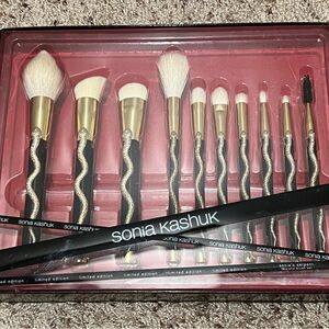 Sonia Kashuk Limited Edition Snake Design Brush Set - Black and Gold